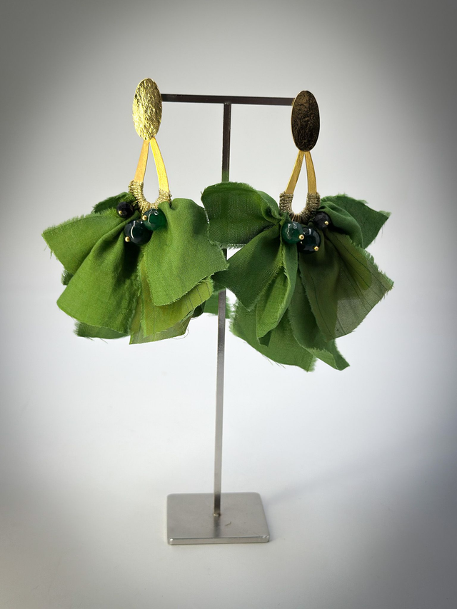 Boucles d&#039;oreilles &quot;Pivoines&quot; vertes