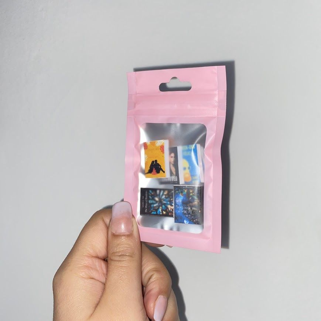 Livre Miniature - Romans Surprise (16+)