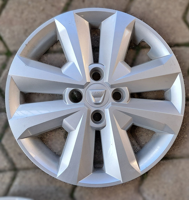 Enjoliveur Dacia Sandero III / Logan III Modèle : Sorane 15&quot; occasion