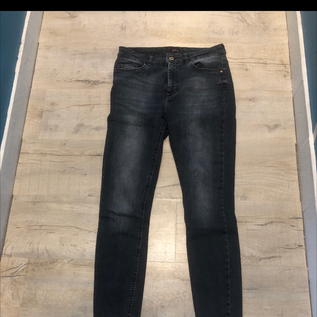 Jeans elastanne taille 34 Only