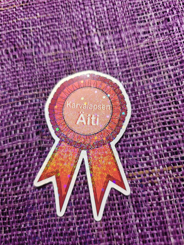 Karvalapsen äiti sticker