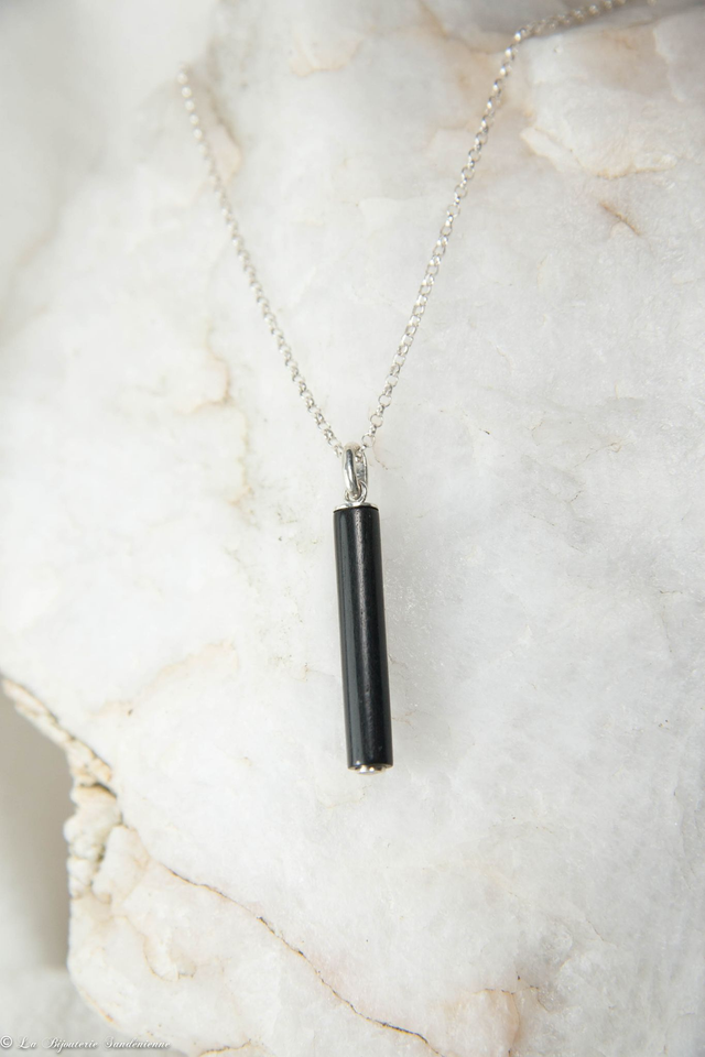 Cylindre d'ébène et son "petit secret"