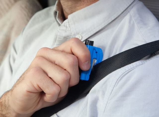Resqme car escape tool 