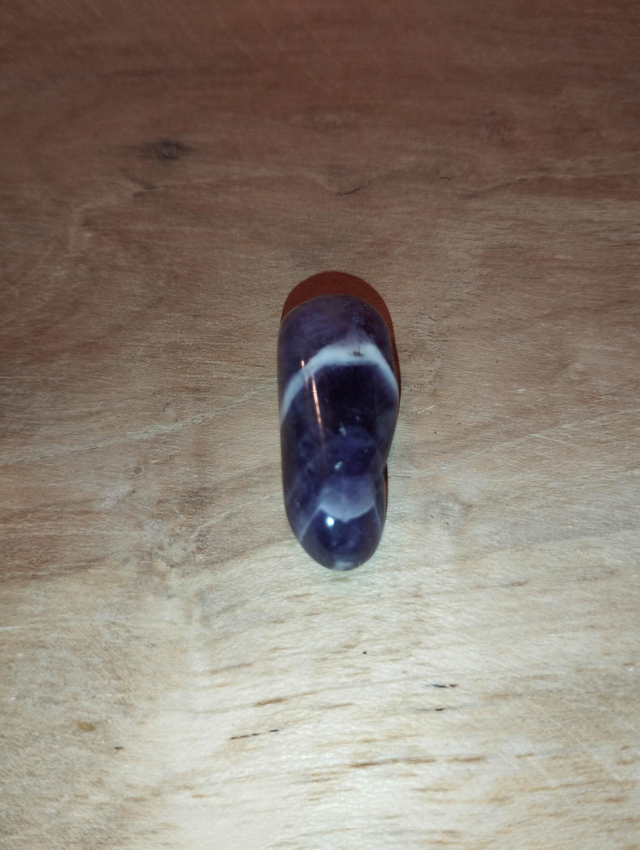 Améthyste à chevrons 