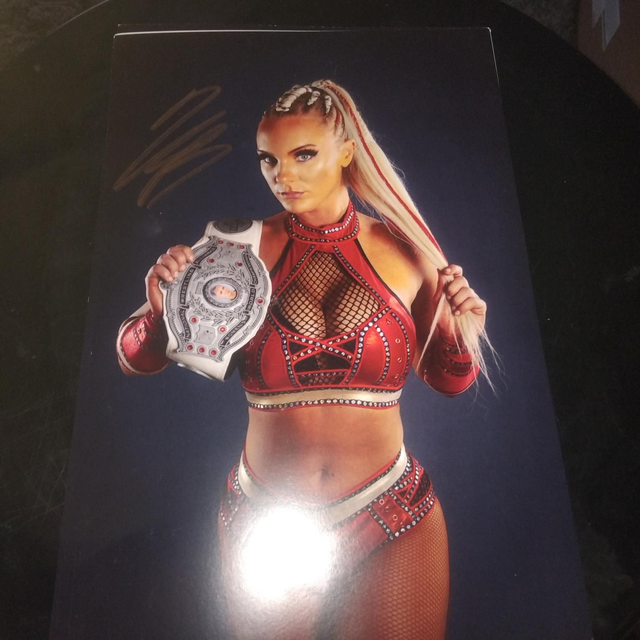 Kamille (AEW) handsigned image 