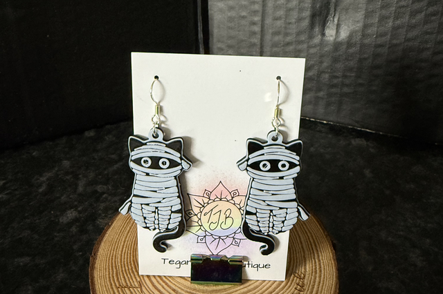 Mummy Cat Earrings 