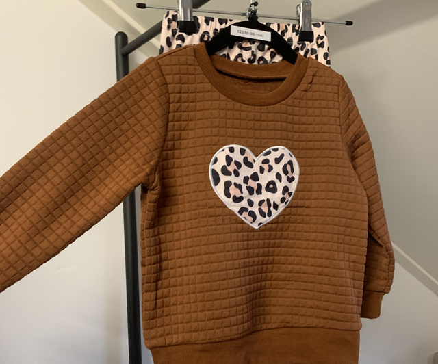 Set broek en trui met hart 