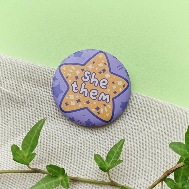 pronoun button pins - hers