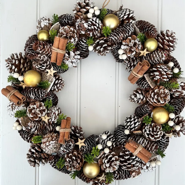 Large Cinnamon Festive Christmas Wreath 48cm