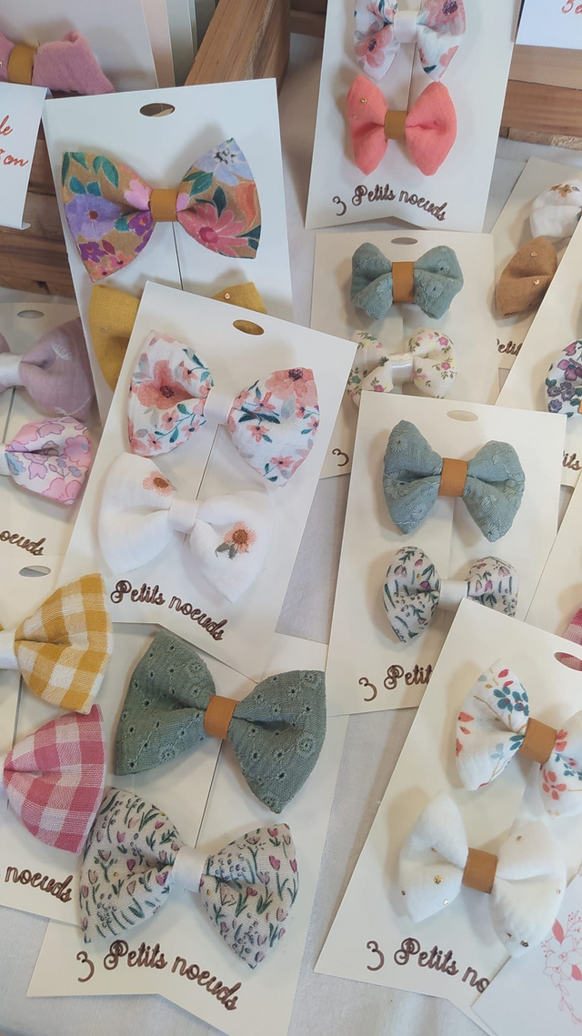 Lot de barrettes noeud 8cm