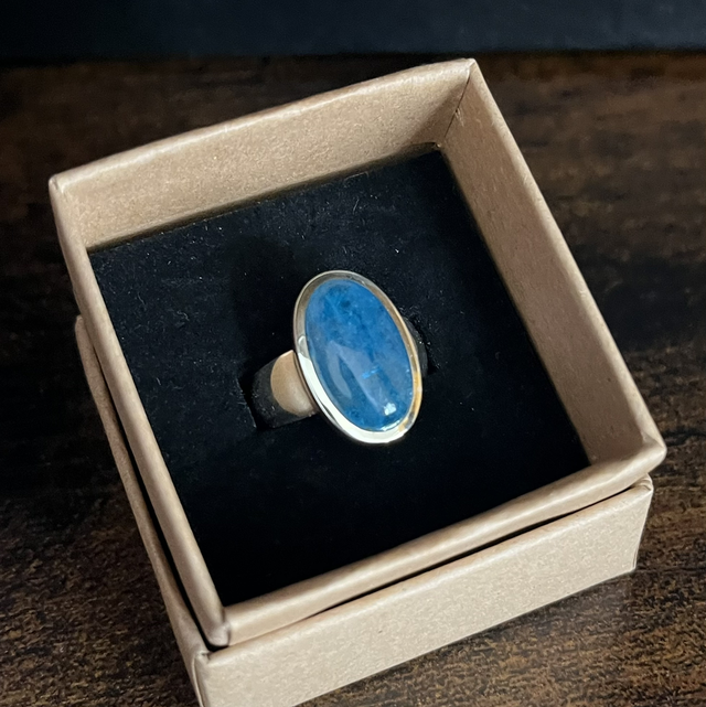 Bague en argent et Apatite bleue - Taille 55