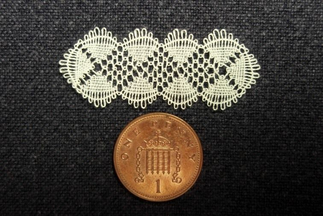 Handmade Lace Mat (Design R5)