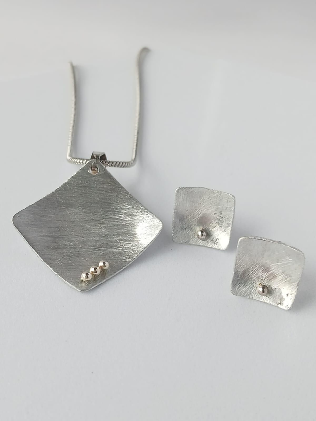 Textured 3 Ball Chain and Earring Set