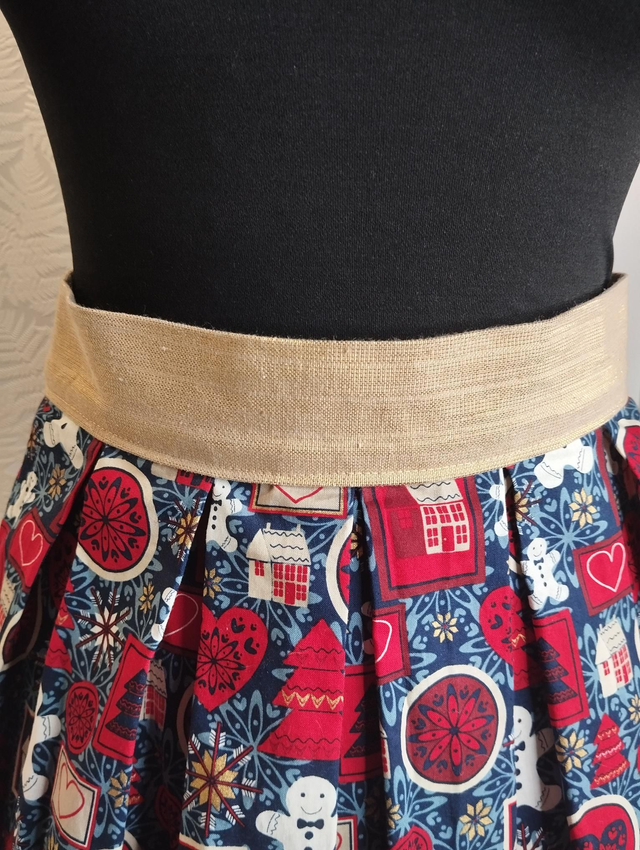 Jupe Modèle La maison de Noël T44