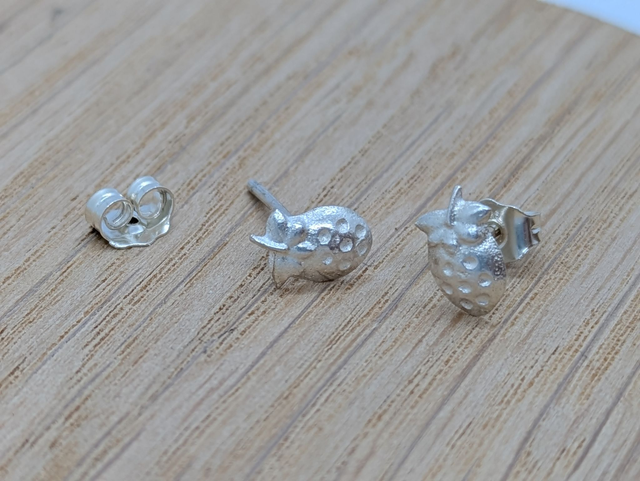 Small Strawberry Earrings 