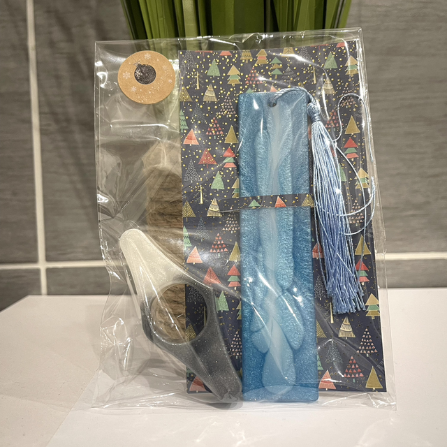 Lot marque pages et bague de livre 