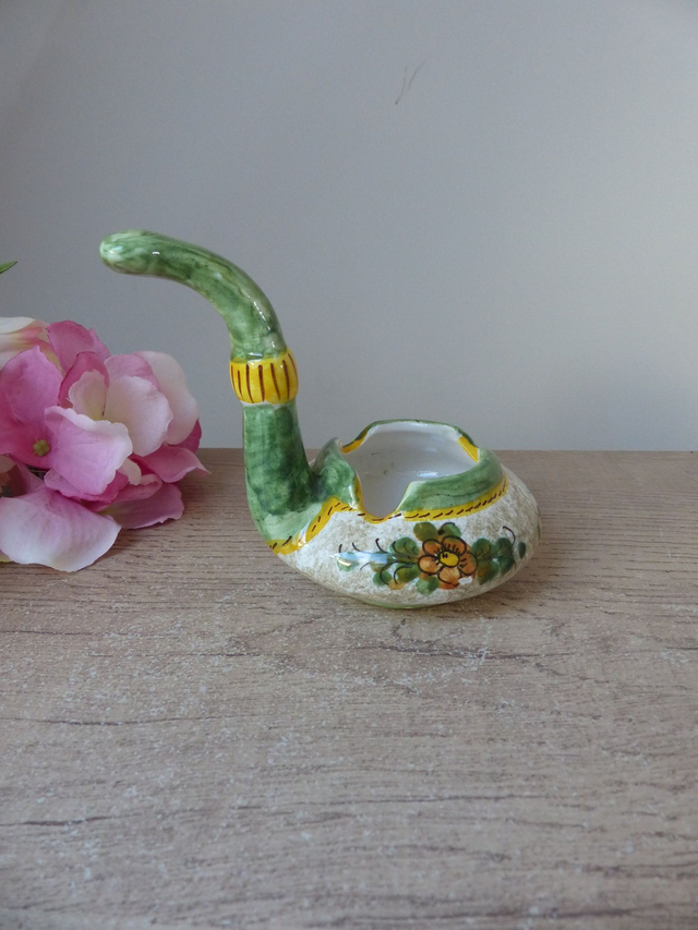 Cendrier forme pipe en céramique décoré artisanat signé Deruta Italie, décoration boudoir, fumoir, bureau cendrier poterie cadeau fumeur