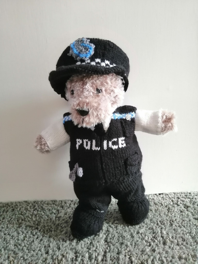Knitted Policeman's Outfit for 15" Teddy