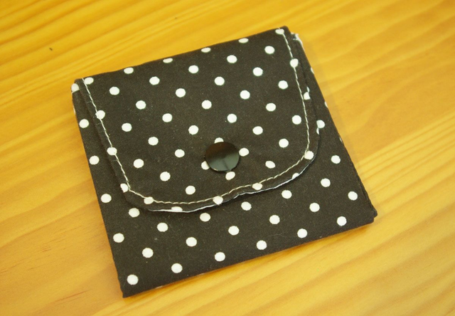 720.00 à 04-Porte-monnaie 9x9 cm