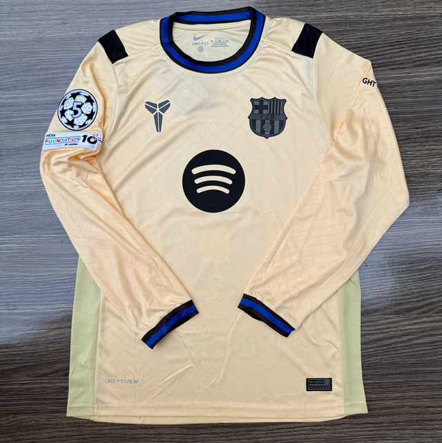Barca 25/26 fans version away shirt long sleeve *FAN MADE NOT OFFICIAL*