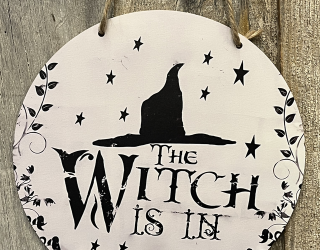 Witch is in-kyltti 