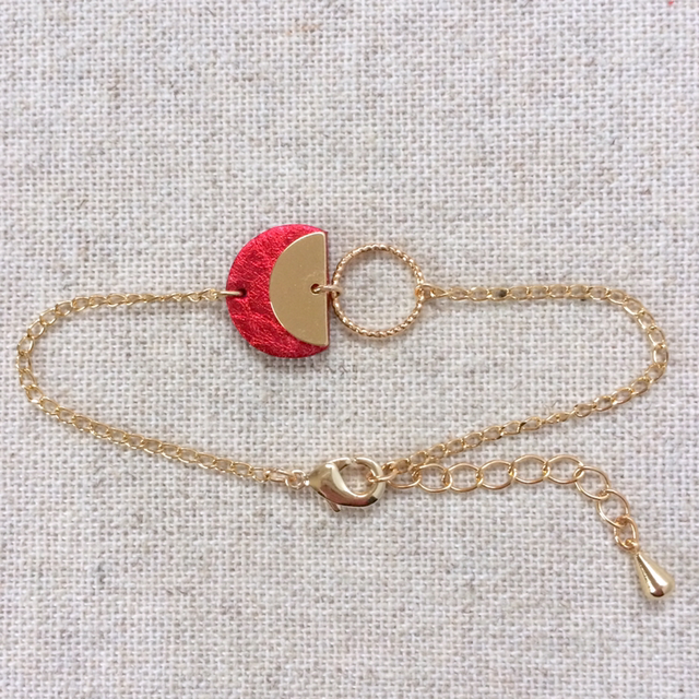 Bracelet « Roll », cuir rouge métallisé
