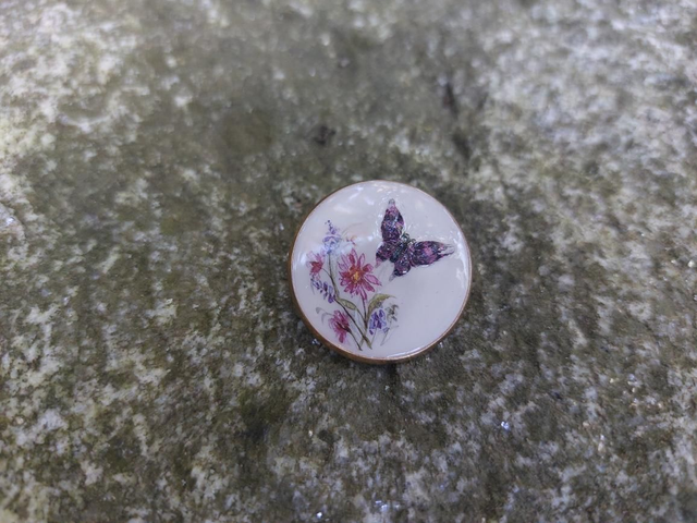 Broche papillon fleurs