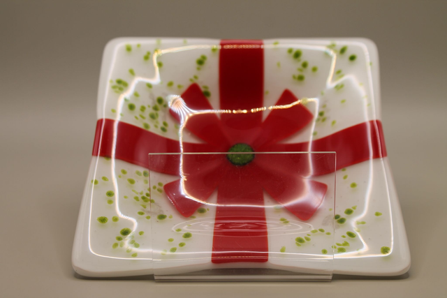 6" Square Dish with Red Bow design