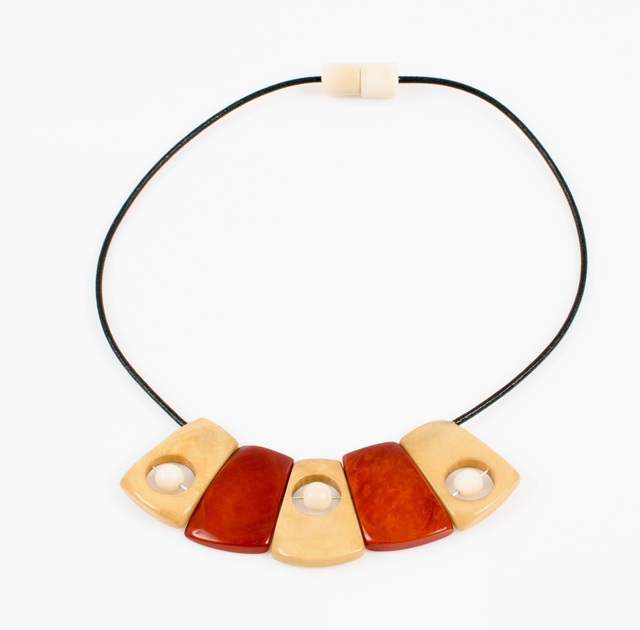 Collier Izma " Nodova "