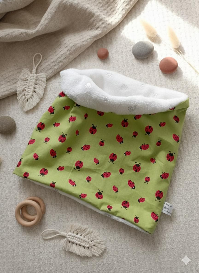 Tour de cou, enfant.