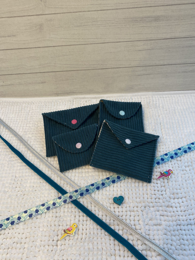 Gaston garde vos cartes à l’abri, sans faire de chichis.