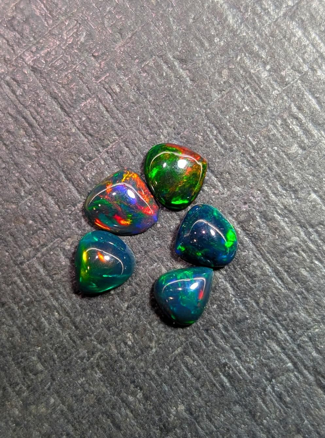 Lot opale Éthiopienne 5,45 carats 