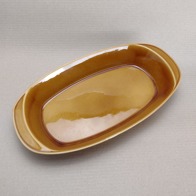 Royal Sphinx | Grote langwerpige ovenschaal met grepen (lengte 36,0 cm | breedte 19,5 cm | hoogte 5,5 cm) egale beige bruine kleur | Vintage