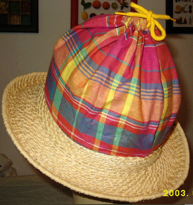 chapeau en corde de sisal et madras