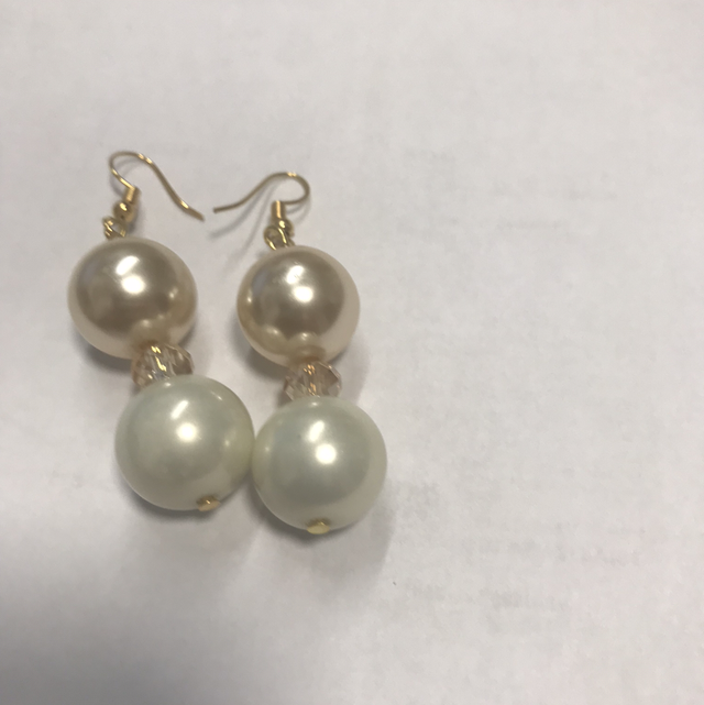 Peach/White Dangling Earrings- PWD04