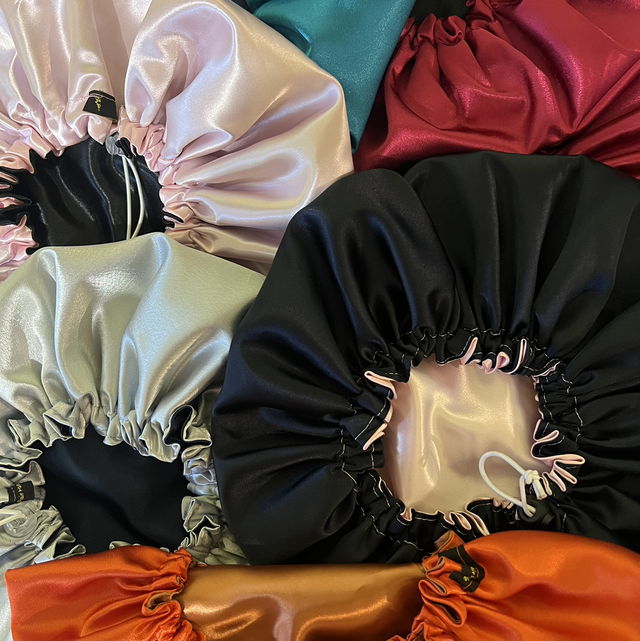 Bonnet en satin réversible M-L 