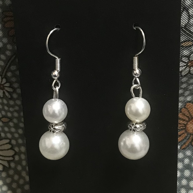 White Dangling Earrings-WDE04