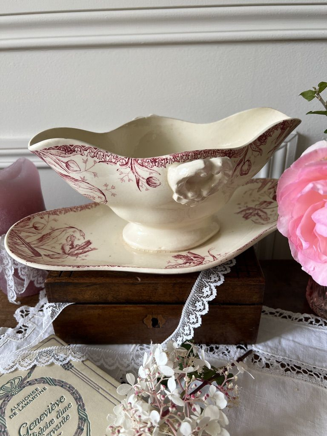 TULIPES - Saucière de la manufacture de Gien - Terre de Fer