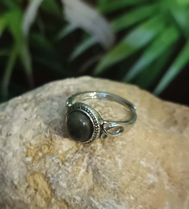 Bague ajustable en labradorite et laiton rhodié