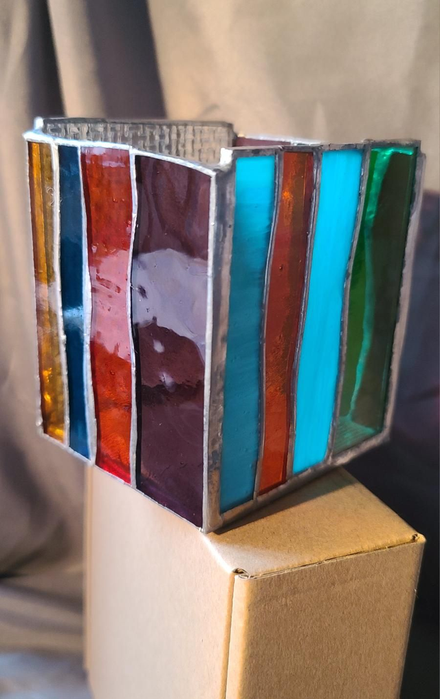 Bougeoir en verres multicolores en Tiffany.  