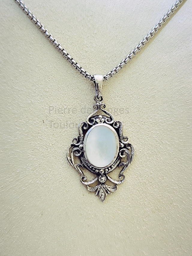 Pendentif Nacre Blanche