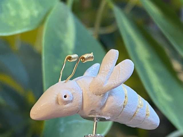 PIN’S  ABEILLES FAIENCE 