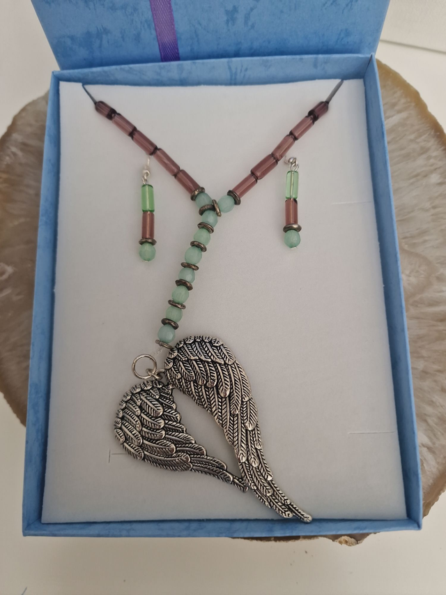 Parure Bijoux Perles De Verre Vert Prunes Ailes Argentées