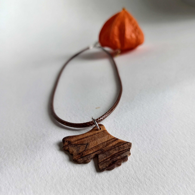 Pendentif feuille de ginkgo