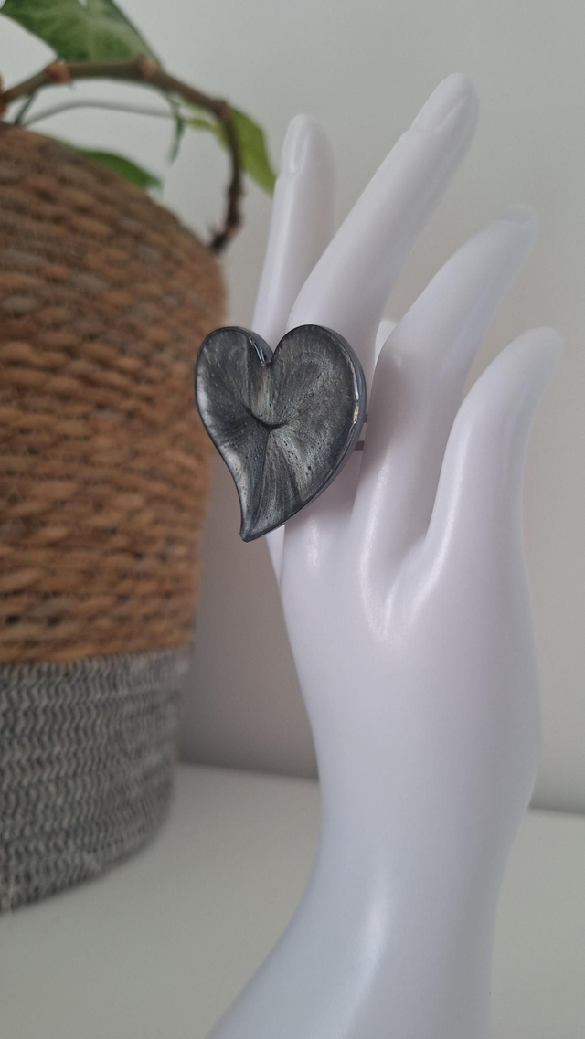 Bague coeur gris métallisé 