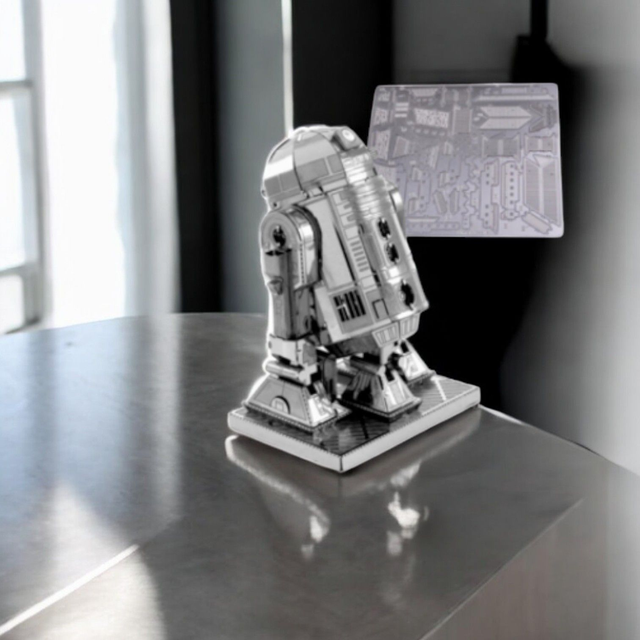 3D METALLMODELL R2D2