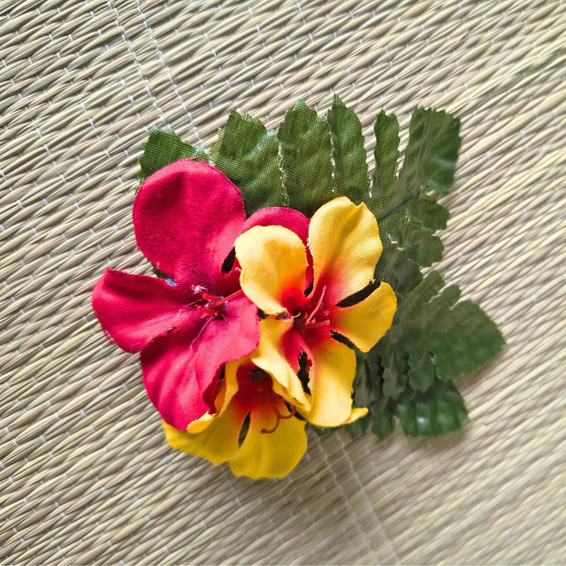 Po'ara - petite pince pour les cheveux (POP-008)