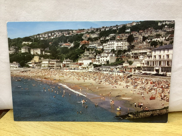 Ventnor, Isle of Wight, The Western Esplanade and Beach, Nigh Vintage Postcard. Our Ref No. R867 £2.50