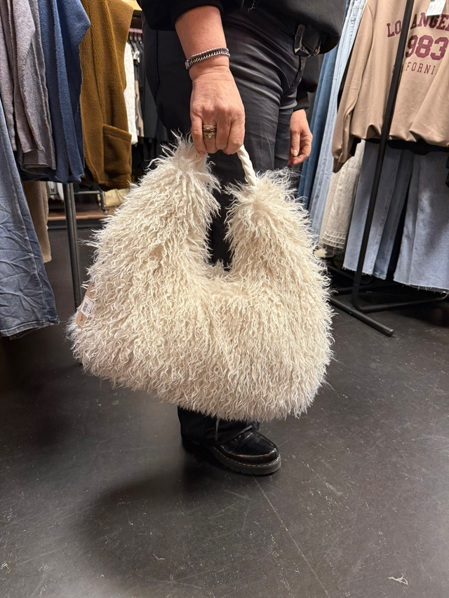 Fluffy tas white