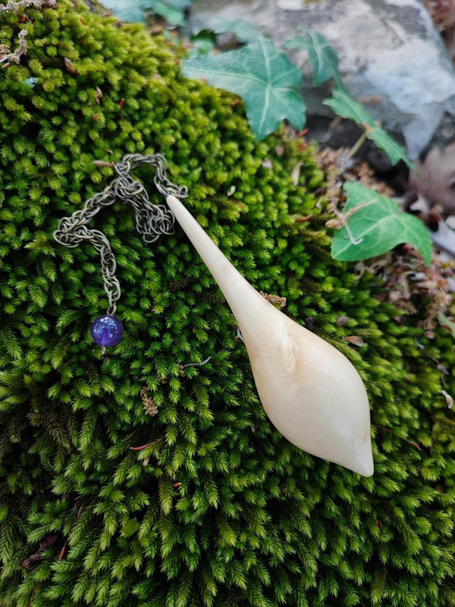 Pendule en Bois de Buis, Améthyste et Chaînette en Laiton vieilli